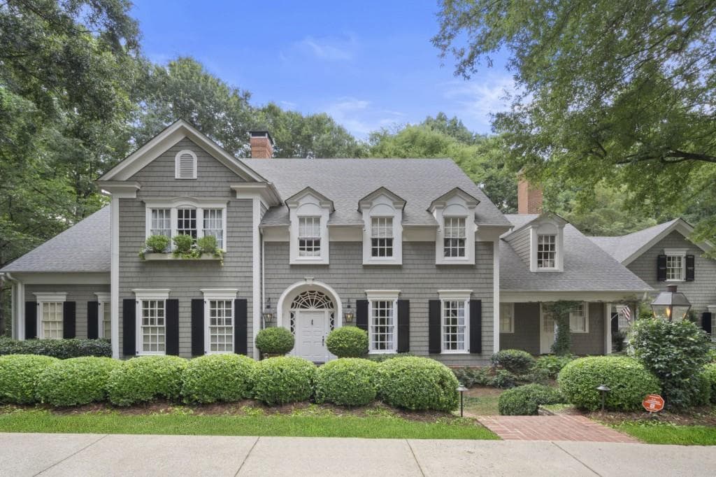 6 bedroom, 8 bathroom, 7,200 sq ft single family residence sold at 15 Chatsworth Place, Atlanta, GA 30327
