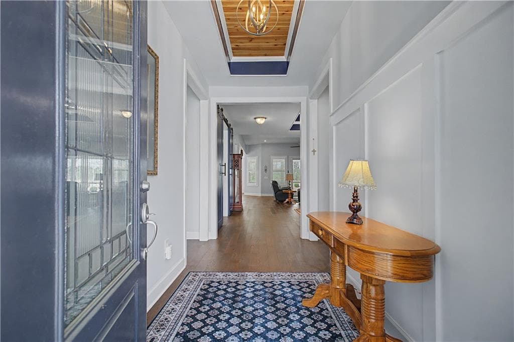 3 bedroom, 4 bathroom, 2,754 sq ft single family residence for sale at 286 Chatuge Drive, Hoschton, GA 30548 — photo 2
