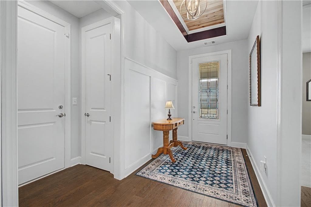 3 bedroom, 4 bathroom, 2,754 sq ft single family residence for sale at 286 Chatuge Drive, Hoschton, GA 30548 — photo 3