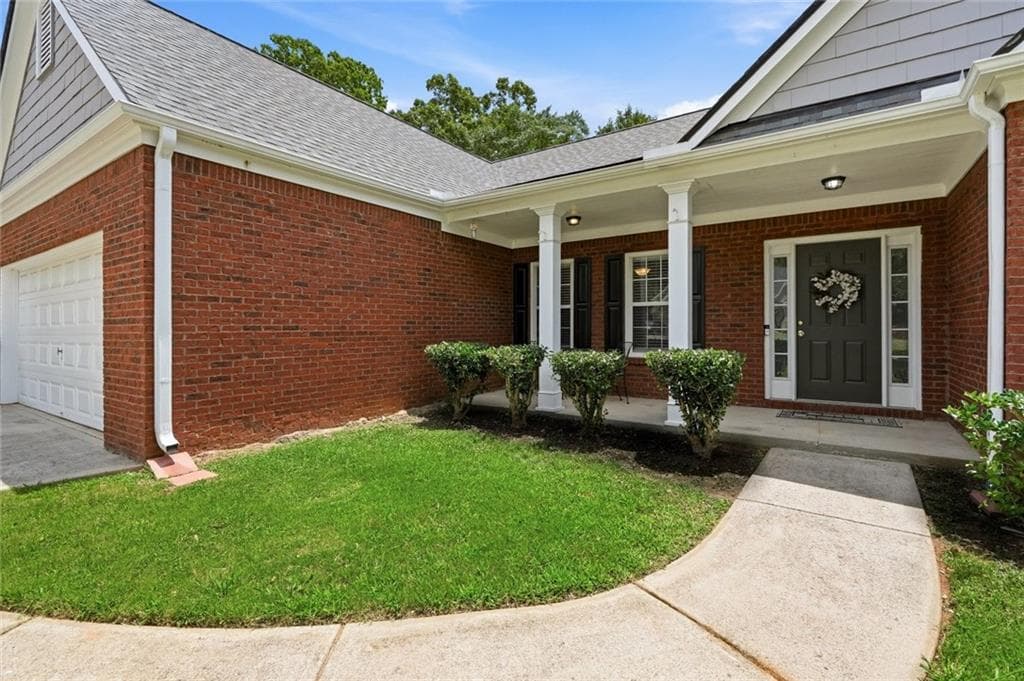 3 bedroom, 2 bathroom, 1,916 sq ft single family residence for sale at 3115 Sunlight Drive, Austell, GA 30106 — photo 3