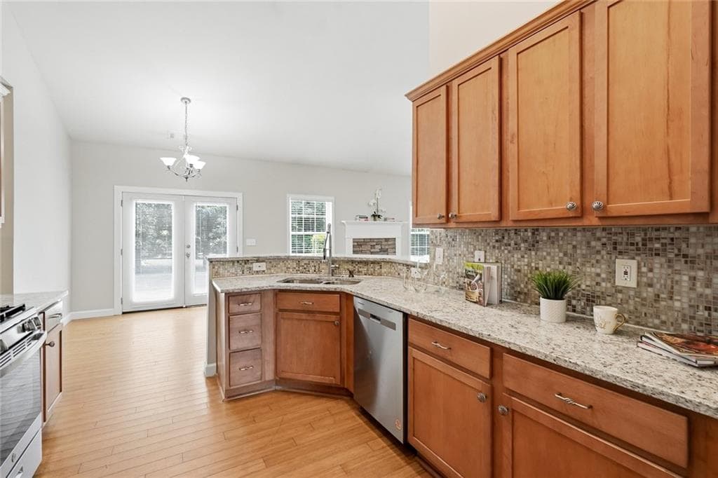 3 bedroom, 2 bathroom, 1,916 sq ft single family residence for sale at 3115 Sunlight Drive, Austell, GA 30106 — photo 10