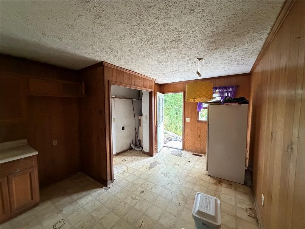 3 bedroom, 1 bathroom, 1,075 sq ft single family residence under contract at 1018 Scott Brown Road, Fairmount, GA 30139 — photo 8