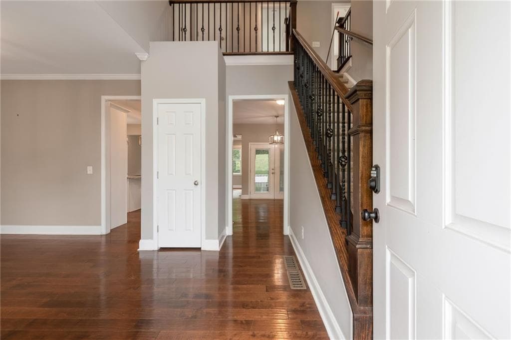 6 bedroom, 4 bathroom, 2,941 sq ft single family residence for sale at 4473 Circassian Place, Gainesville, GA 30507 — photo 3