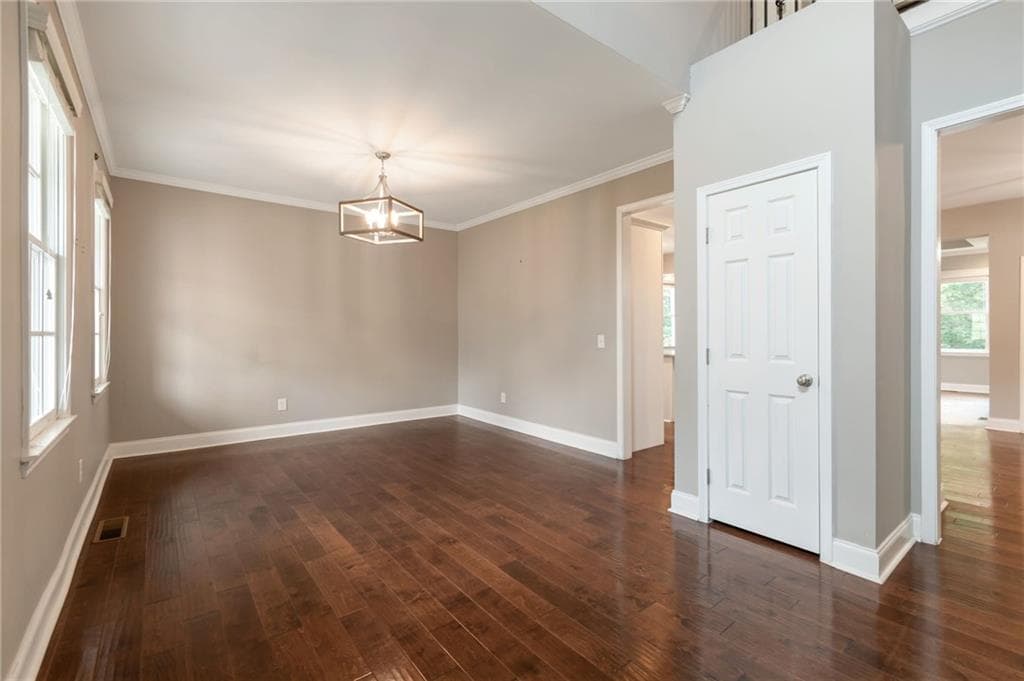 6 bedroom, 4 bathroom, 2,941 sq ft single family residence for sale at 4473 Circassian Place, Gainesville, GA 30507 — photo 5