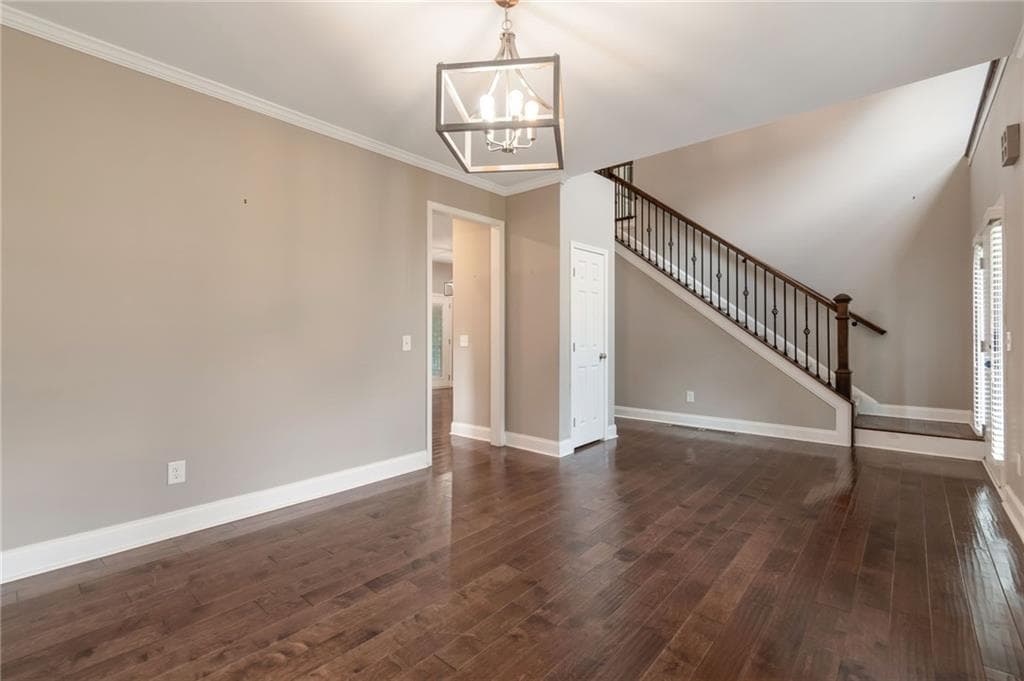 6 bedroom, 4 bathroom, 2,941 sq ft single family residence for sale at 4473 Circassian Place, Gainesville, GA 30507 — photo 6
