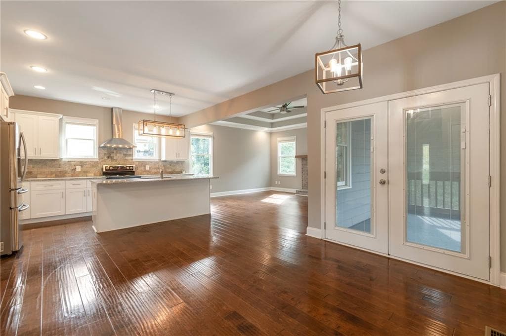 6 bedroom, 4 bathroom, 2,941 sq ft single family residence for sale at 4473 Circassian Place, Gainesville, GA 30507 — photo 7