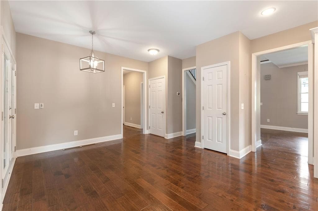 6 bedroom, 4 bathroom, 2,941 sq ft single family residence for sale at 4473 Circassian Place, Gainesville, GA 30507 — photo 9