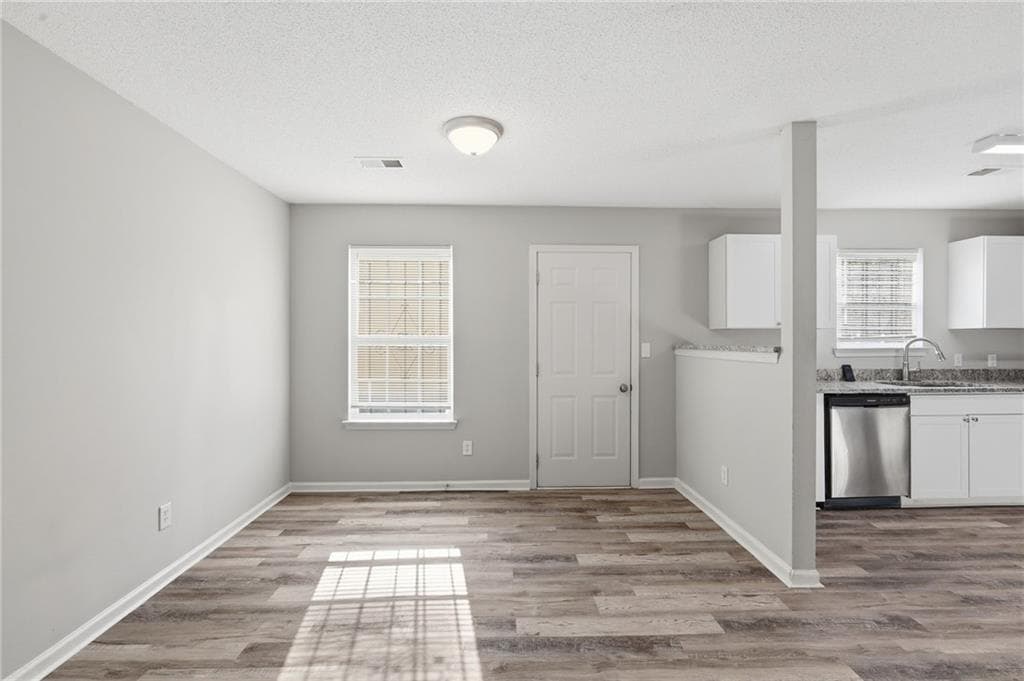 3 bedroom, 3 bathroom, 2,024 sq ft single family residence for sale at 1211 Brookstone Road, Atlanta, GA 30349 — photo 7
