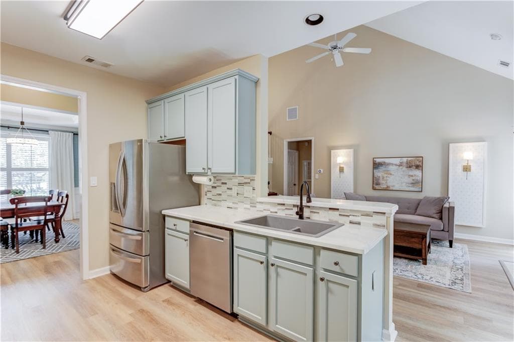 4 bedroom, 3 bathroom, 3,031 sq ft single family residence for sale at 2515 Chandler Grove Drive, Buford, GA 30519 — photo 8