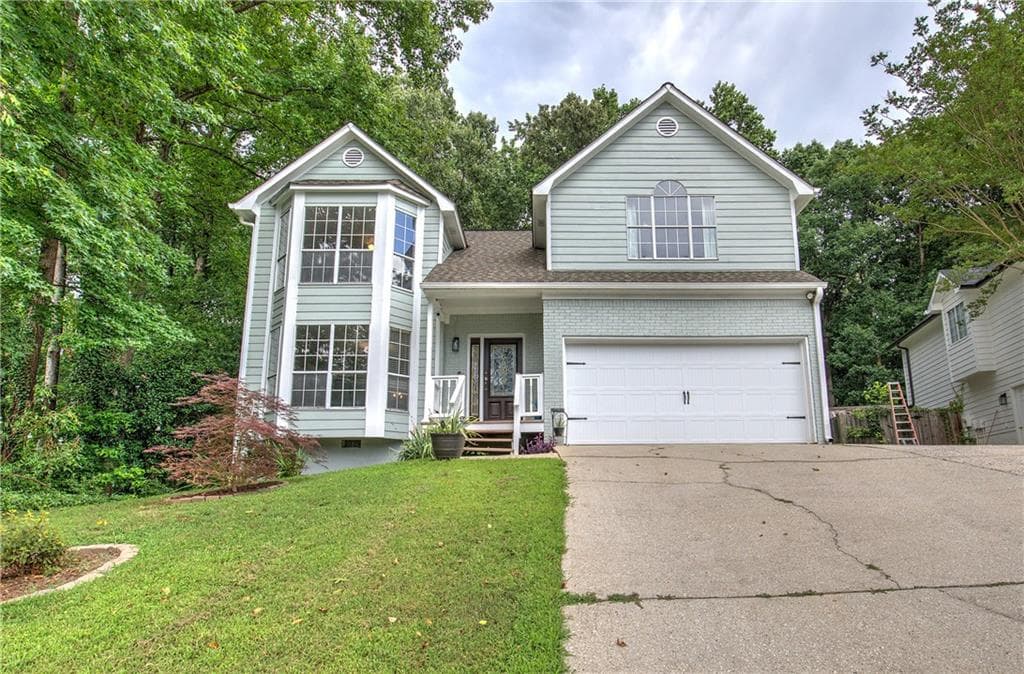3 bedroom, 3 bathroom, 1,916 sq ft single family residence sold at 2623 Windage Drive, Marietta, GA 30008