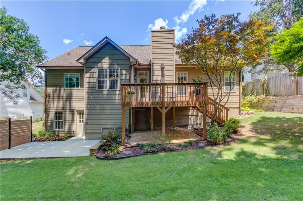 4 bedroom, 3 bathroom, 3,031 sq ft single family residence for sale at 2515 Chandler Grove Drive, Buford, GA 30519 — photo 2