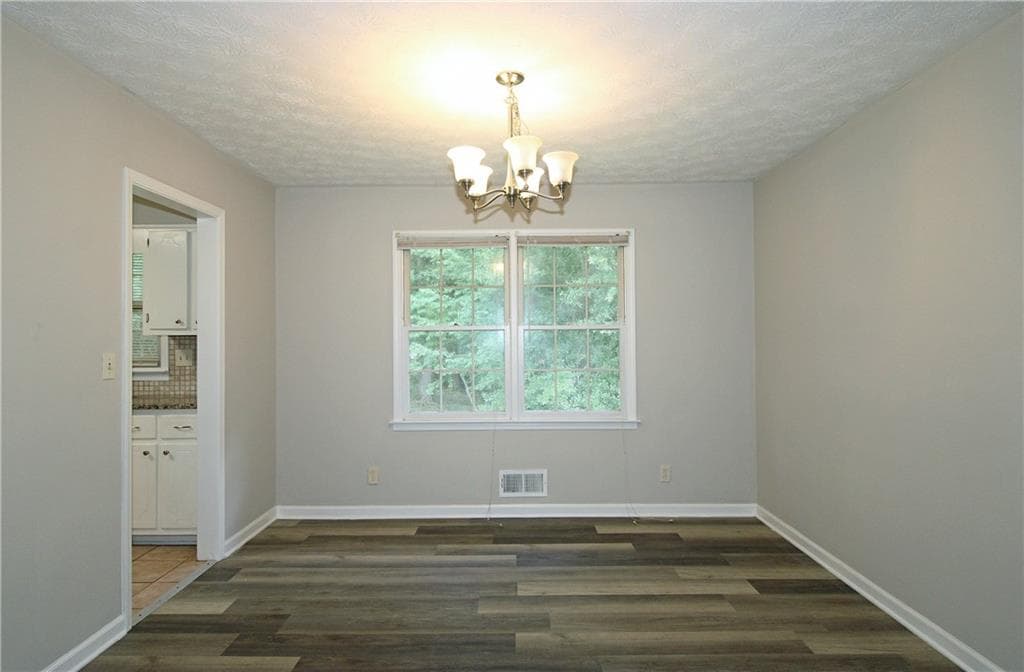 5 bedroom, 4 bathroom, 2,218 sq ft single family residence for sale at 4828 Scotland Drive, Stone Mountain, GA 30088 — photo 6