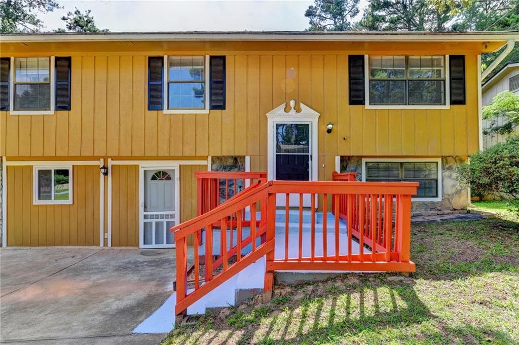 6 bedroom, 4 bathroom, 2,892 sq ft home for sale at 2484 Rhoanoke Drive, Duluth, GA