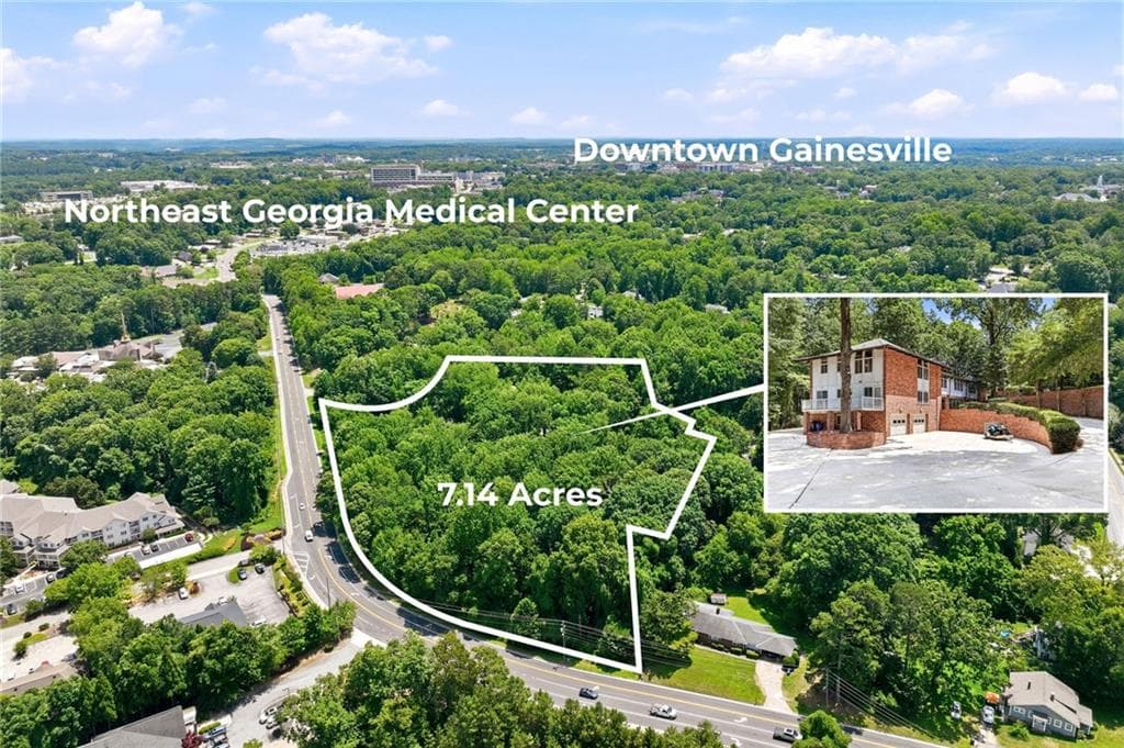 6 bedroom, 7 bathroom, 6,488 sq ft single family residence for sale at 1403 Springdale Road, Gainesville, GA 30501 — photo 2