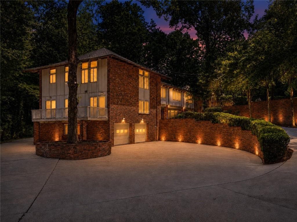 6 bedroom, 7 bathroom, 6,488 sq ft single family residence for sale at 1403 Springdale Road, Gainesville, GA 30501 — photo 5