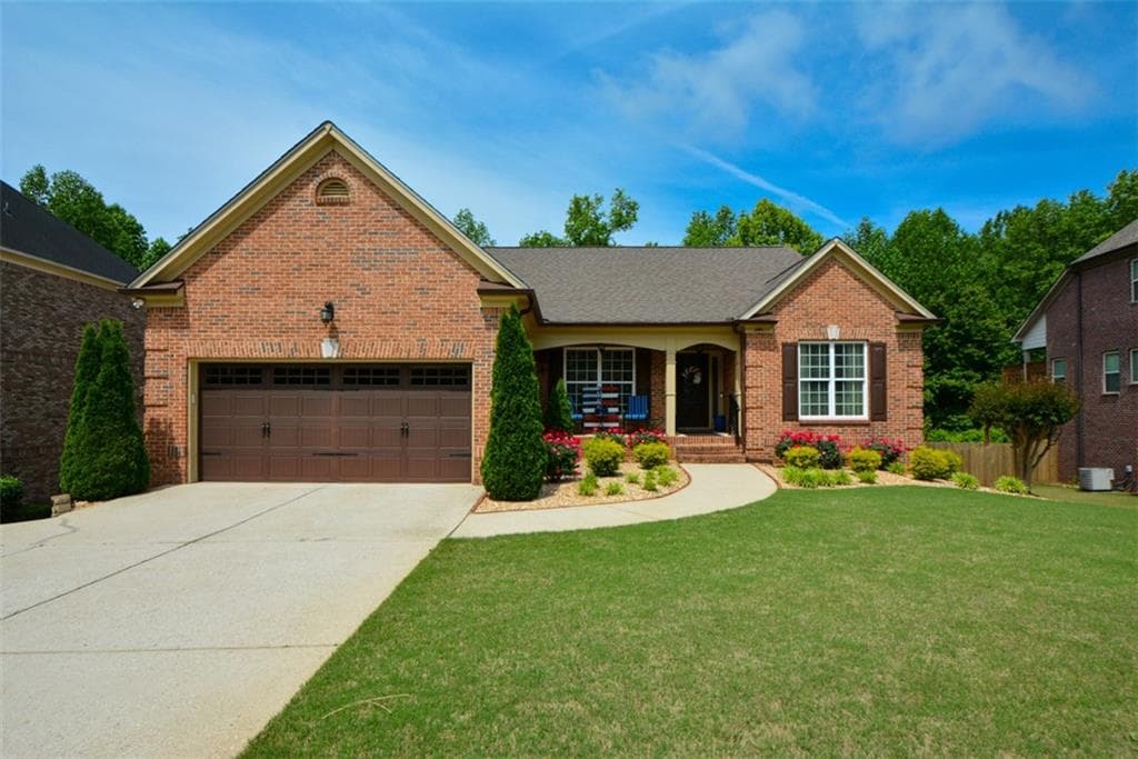 4 bedroom, 3 bathroom, 4,182 sq ft single family residence under contract at 4332 CHESTERFIELD Court, Buford, GA 30518 — photo 3