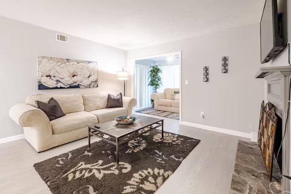 2 bedroom, 1 bathroom, 1,118 sq ft condominium for sale at 1312 Brockett Place, Clarkston, GA 30021