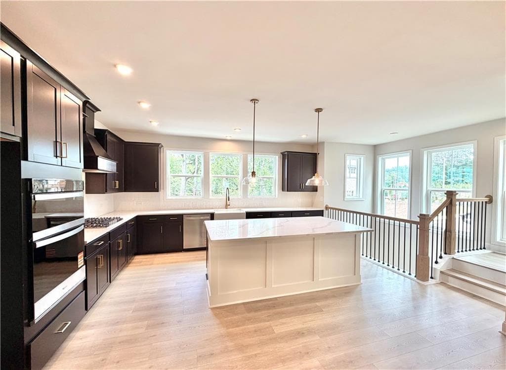 4 bedroom, 4 bathroom, 2,421 sq ft townhouse for sale at 368 Sunset Hollow Street, Sugar Hill, GA 30518 — photo 5