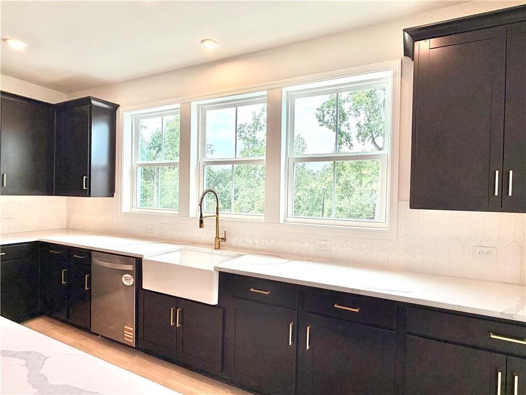 4 bedroom, 4 bathroom, 2,421 sq ft townhouse for sale at 368 Sunset Hollow Street, Sugar Hill, GA 30518 — photo 6