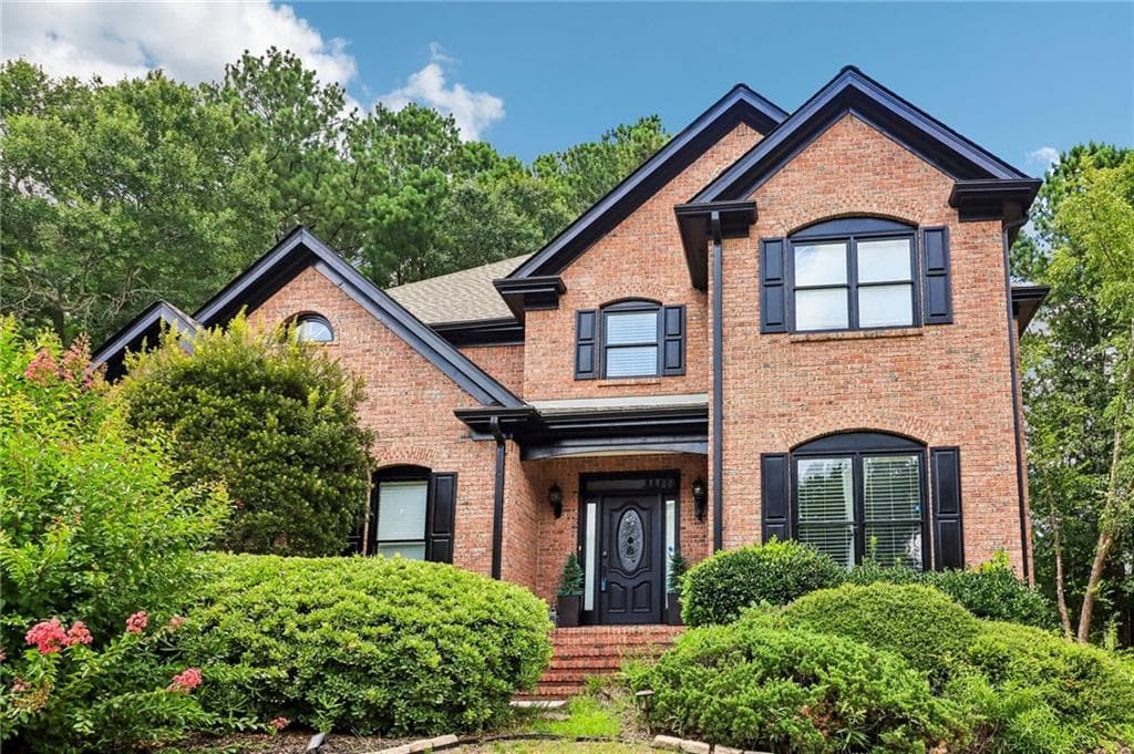 4 bedroom, 5 bathroom, 3,153 sq ft single family residence for sale at 138 Tara Boulevard, Loganville, GA 30052