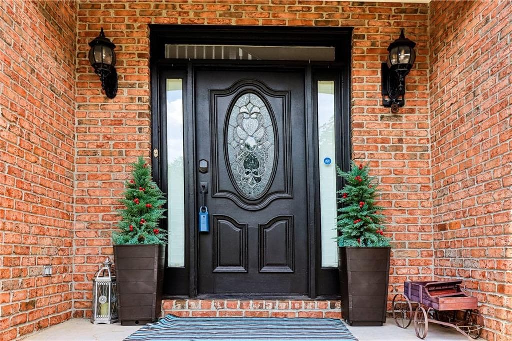 4 bedroom, 5 bathroom, 3,153 sq ft single family residence for sale at 138 Tara Boulevard, Loganville, GA 30052 — photo 2