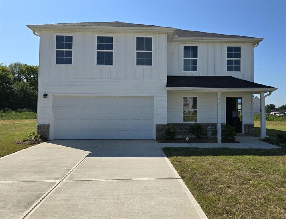 5 bedroom, 3 bathroom, 2,376 sq ft single family residence for sale at 612 Leisure Pointe Road, Macon, GA 31216 — photo 4