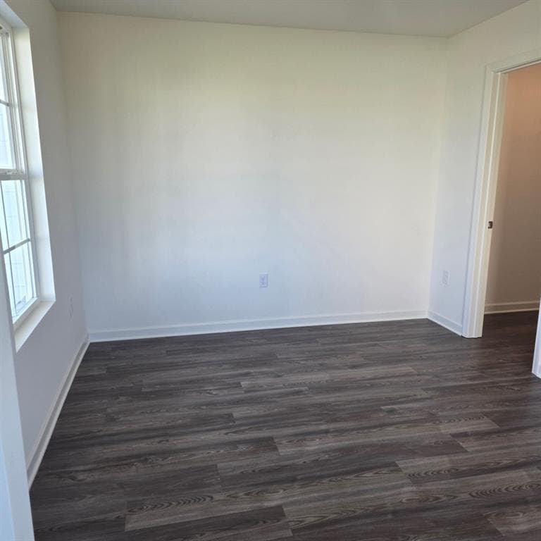 5 bedroom, 3 bathroom, 2,376 sq ft single family residence for sale at 612 Leisure Pointe Road, Macon, GA 31216 — photo 7