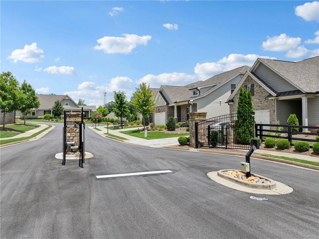 3 bedroom, 2 bathroom, 1,896 sq ft condominium for sale at 3211 Orwell Way 4303, Cumming, GA 30041 — photo 3
