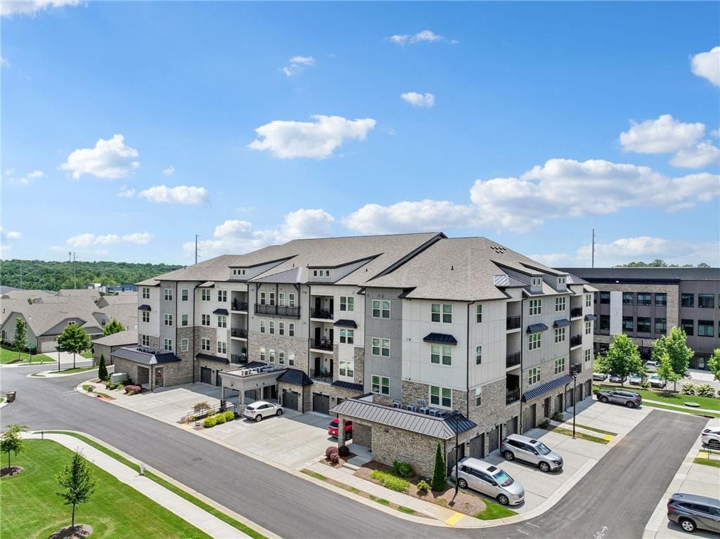 3 bedroom, 2 bathroom, 1,896 sq ft condominium for sale at 3211 Orwell Way 4303, Cumming, GA 30041 — photo 6