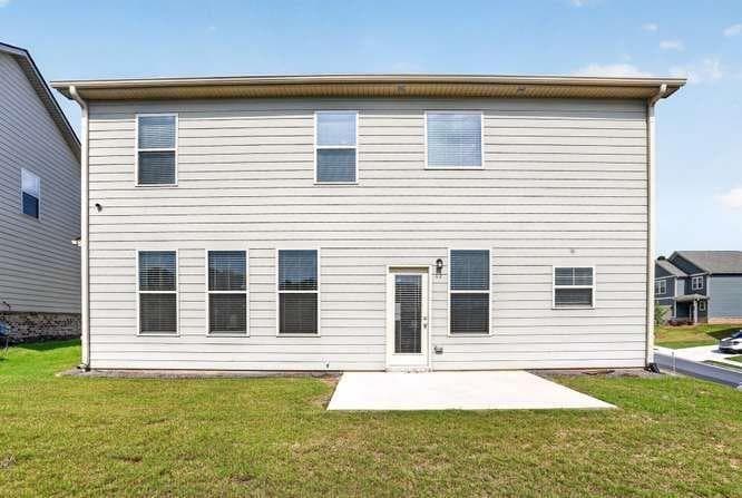 4 bedroom, 3 bathroom, 2,662 sq ft single family residence for sale at 4005 Diane Lane, Fayetteville, GA 30214 — photo 4