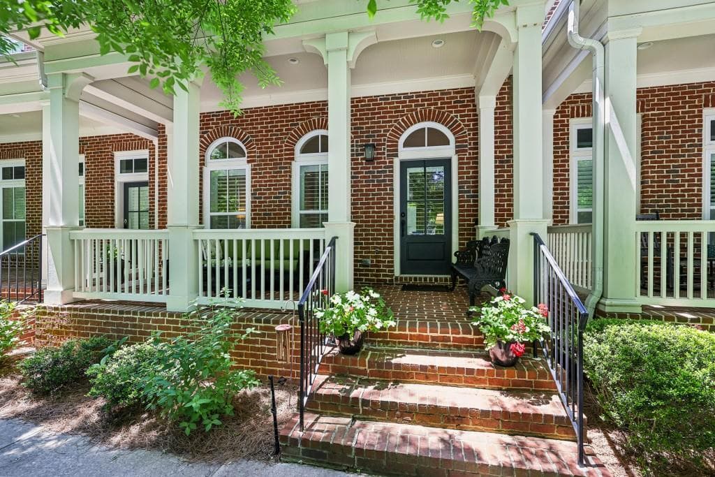4 bedroom, 4 bathroom, 2,500 sq ft townhouse under contract at 631 Brennan Drive, Decatur, GA 30033
