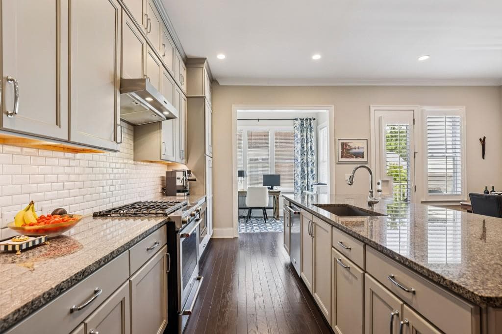 4 bedroom, 4 bathroom, 2,500 sq ft townhouse under contract at 631 Brennan Drive, Decatur, GA 30033 — photo 10