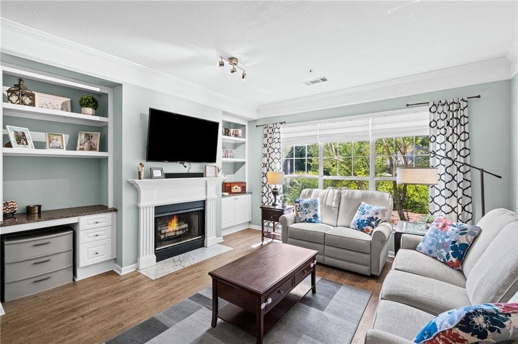 3 bedroom, 3 bathroom, 2,006 sq ft condominium for sale at 111 Edinburgh Court, Alpharetta, GA 30004 — photo 4