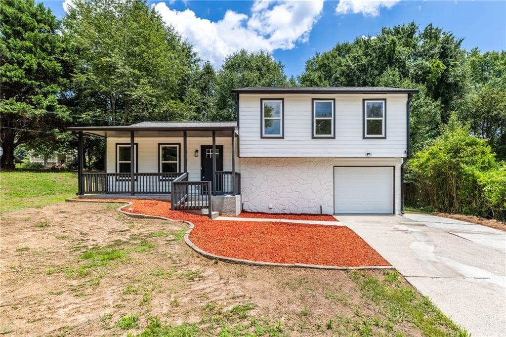 3 bedroom, 2 bathroom, 1,450 sq ft single family residence for sale at 847 Half Moon Hollow, Lilburn, GA 30047 — photo 6