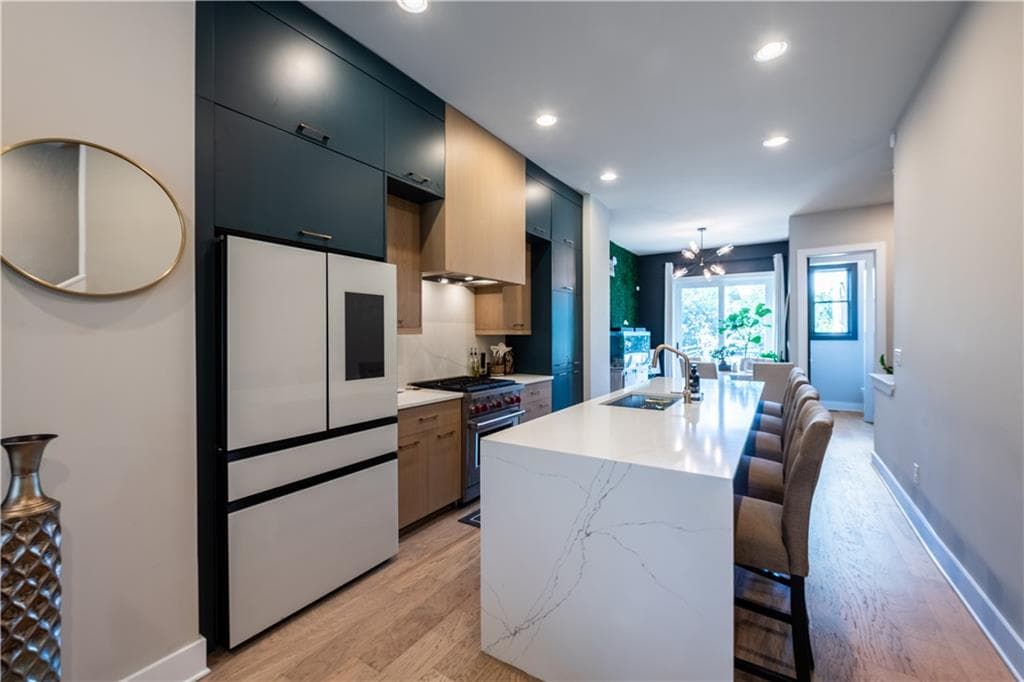 3 bedroom, 3 bathroom, 1,664 sq ft townhouse for sale at 685 Vidalia Lane, Atlanta, GA 30318 — photo 8