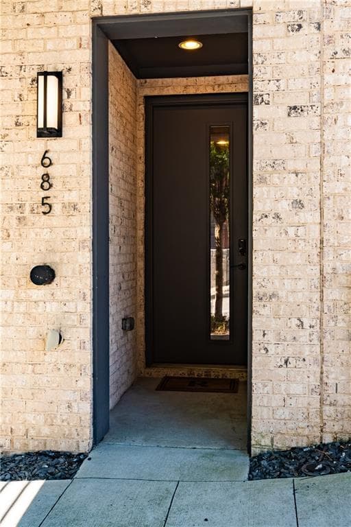 3 bedroom, 3 bathroom, 1,664 sq ft townhouse for sale at 685 Vidalia Lane, Atlanta, GA 30318 — photo 2