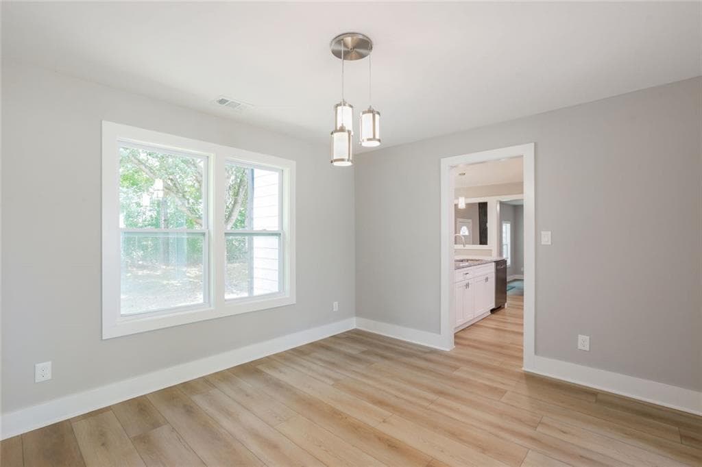 4 bedroom, 4 bathroom, 3,200 sq ft single family residence for sale at 759 Mountain Ridge Way, Lithonia, GA 30058 — photo 9