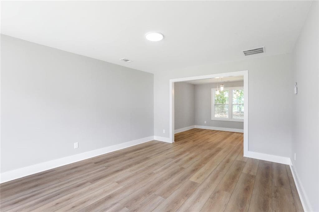 4 bedroom, 4 bathroom, 3,200 sq ft single family residence for sale at 759 Mountain Ridge Way, Lithonia, GA 30058 — photo 8