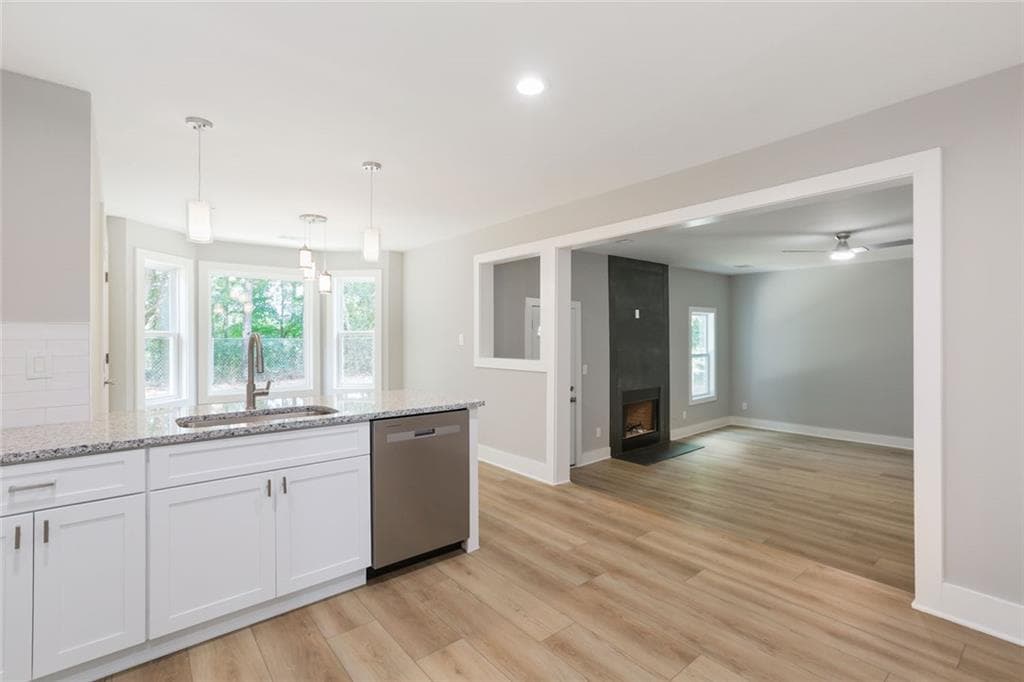 4 bedroom, 4 bathroom, 3,200 sq ft single family residence for sale at 759 Mountain Ridge Way, Lithonia, GA 30058 — photo 10