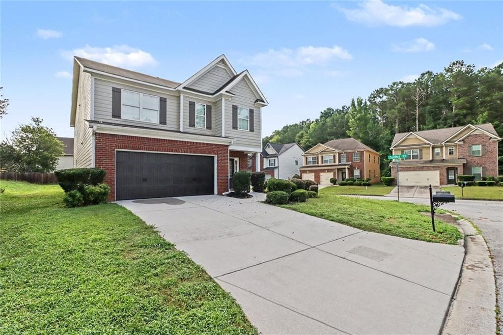 3 bedroom, 3 bathroom, 2,236 sq ft single family residence for sale at 7770 Fabled Point, Union City, GA 30291 — photo 2