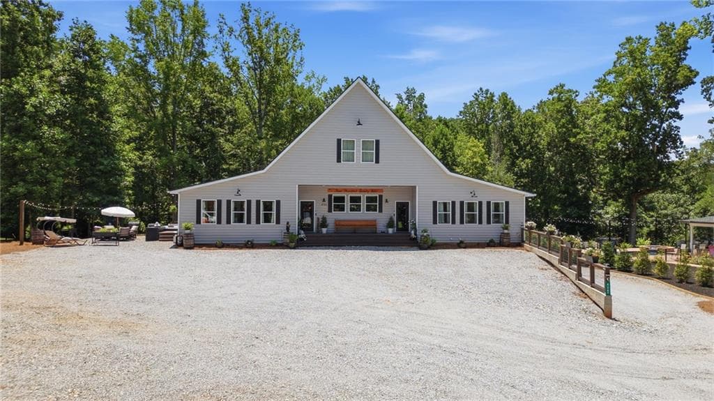 7 bedroom, 6 bathroom, 6,212 sq ft single family residence for sale at 426 Thompson Creek Park Road, Dawsonville, GA 30534 — photo 3