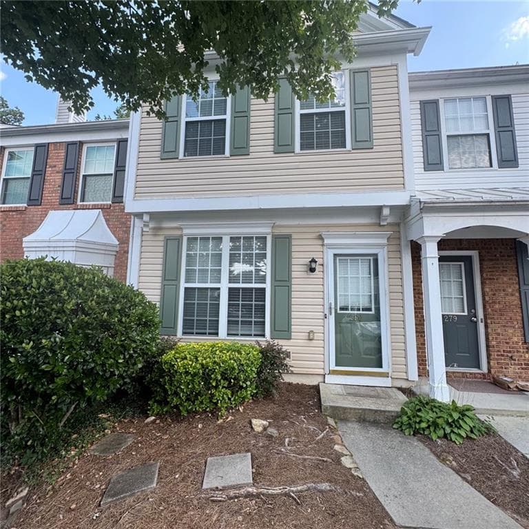 2 bedroom, 3 bathroom, 1,216 sq ft townhouse for sale at 280 Devonshire Drive, Alpharetta, GA 30022