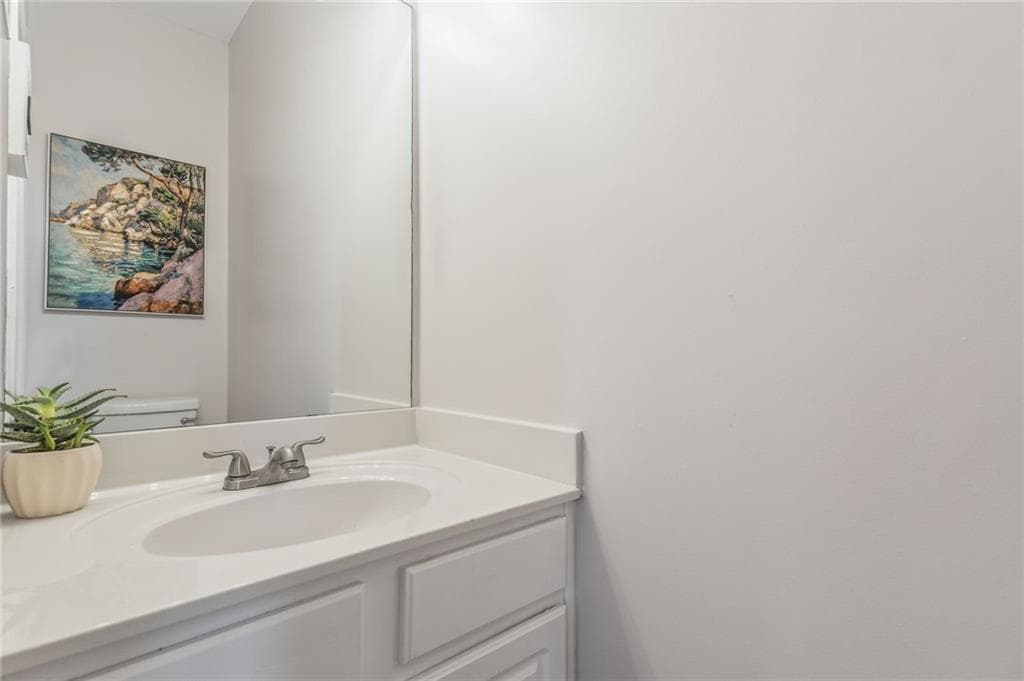 5 bedroom, 3 bathroom, 2,340 sq ft single family residence for rent at 3676 Ramsey Circle, Atlanta, GA 30331 for $2,995 a month — photo 5