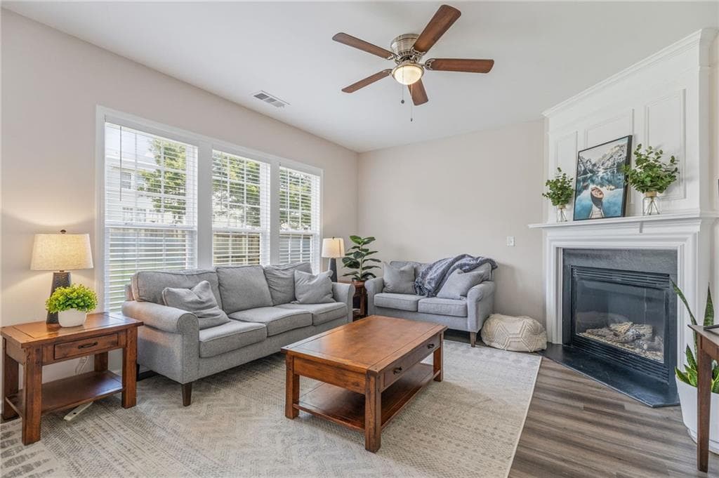 5 bedroom, 3 bathroom, 2,340 sq ft single family residence for rent at 3676 Ramsey Circle, Atlanta, GA 30331 for $2,995 a month — photo 10