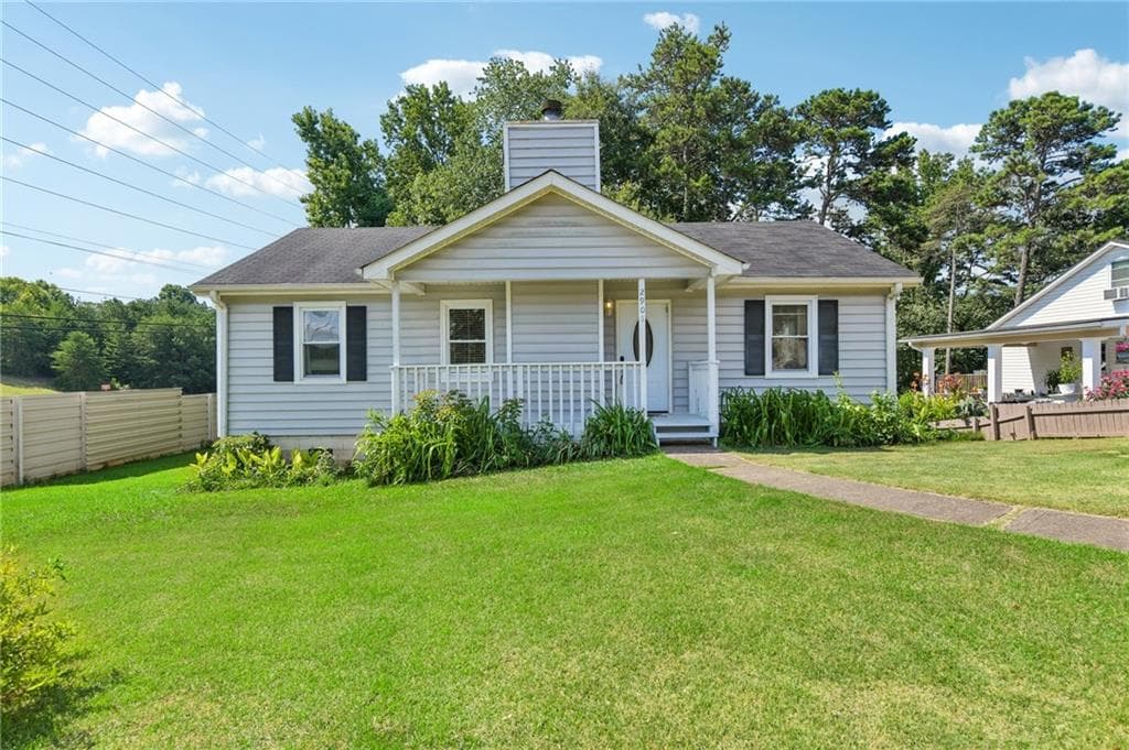 2 bedroom, 2 bathroom, 1,025 sq ft single family residence under contract at 2901 Waterford Drive, Gainesville, GA 30504
