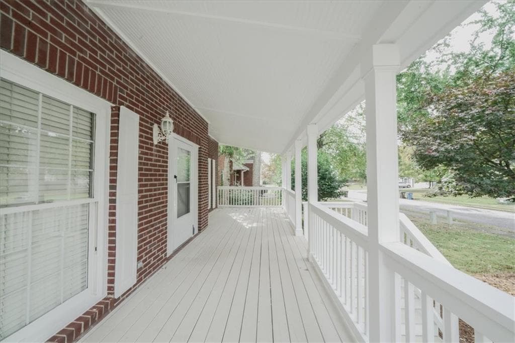 5 bedroom, 4 bathroom, 2,017 sq ft single family residence for rent at 4085 Pineset Drive, Alpharetta, GA 30022 for $3,700 a month — photo 5