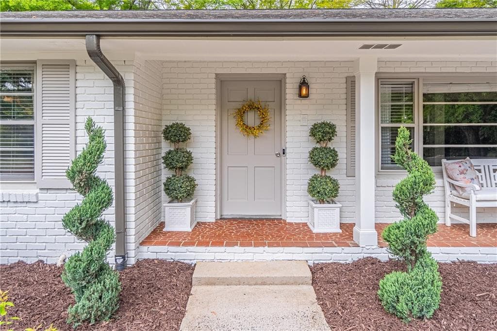 3 bedroom, 3 bathroom, 2,400 sq ft single family residence for rent at 250 Wavetree Drive, Roswell, GA 30075 for $3,600 a month — photo 6