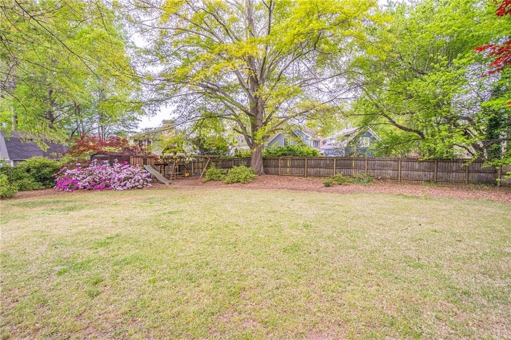 3 bedroom, 3 bathroom, 2,400 sq ft single family residence for rent at 250 Wavetree Drive, Roswell, GA 30075 for $3,600 a month — photo 7