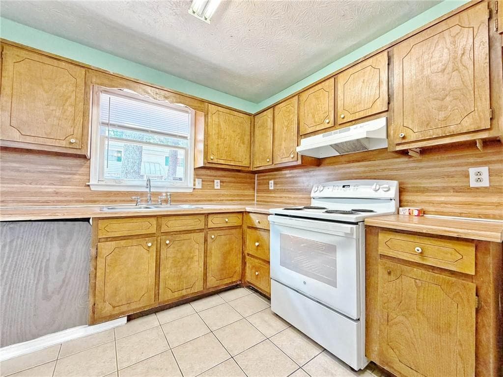 2 bedroom, 2 bathroom, 1,224 sq ft condominium for sale at 935 Six Oaks Circle B, Norcross, GA 30093 — photo 9