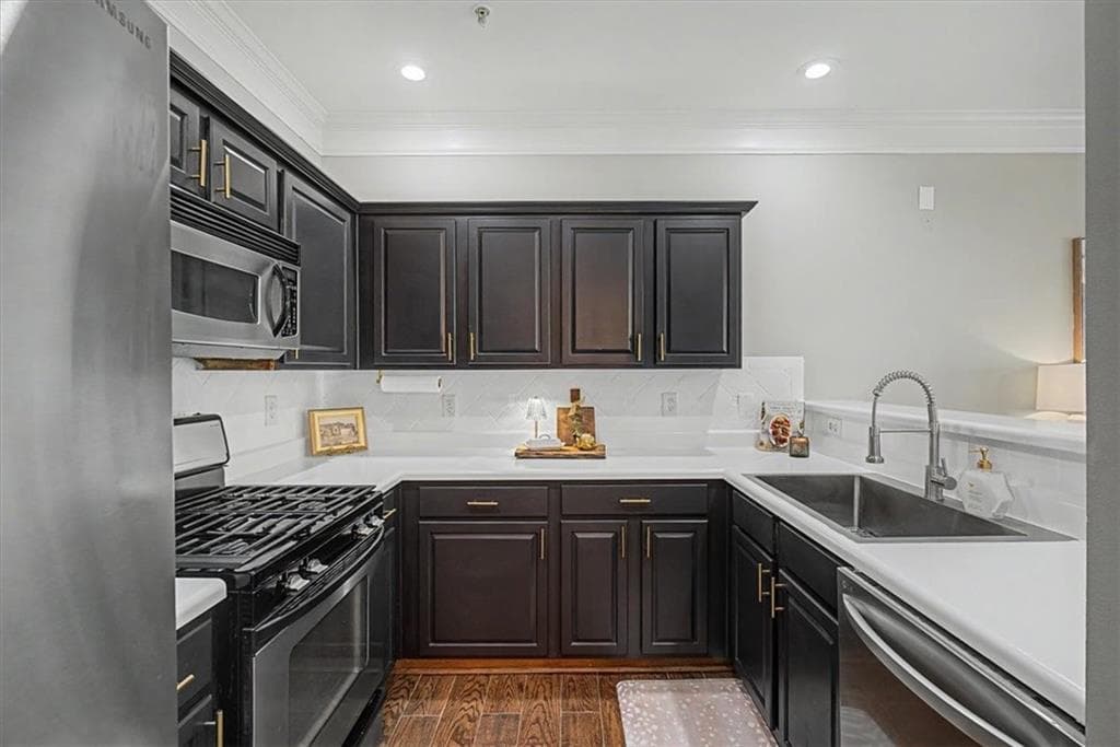 2 bedroom, 3 bathroom, 1,639 sq ft townhouse under contract at 305 Azalea Circle, Cumming, GA 30040 — photo 8